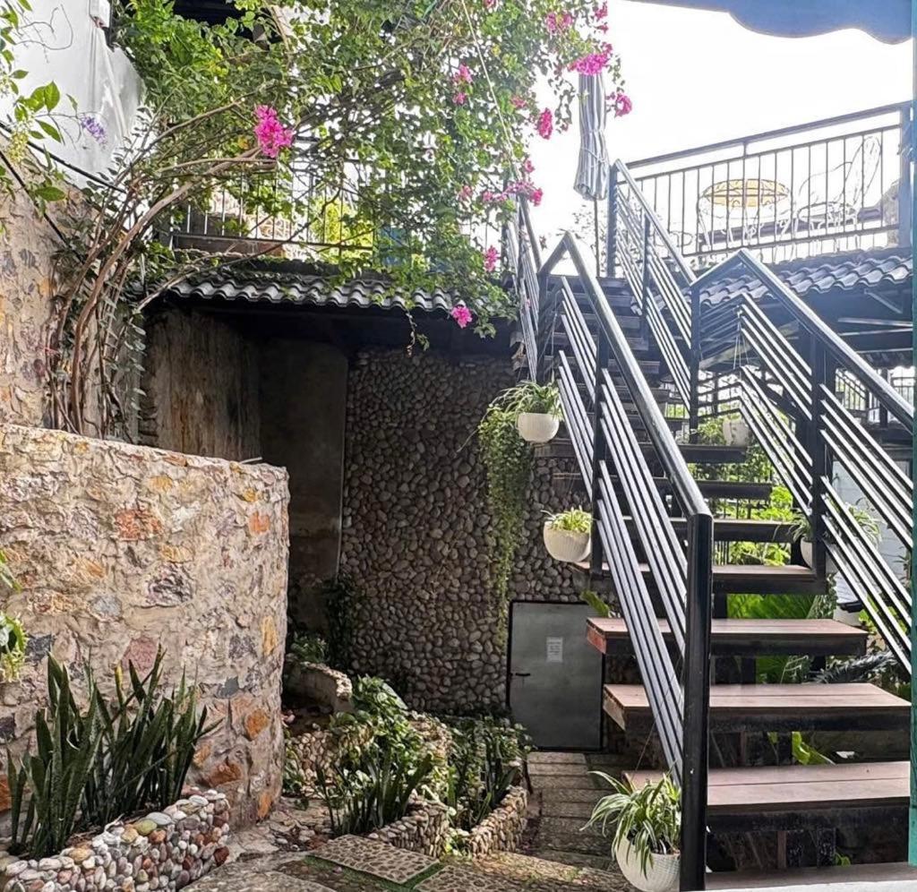 The Nam Du Hill Bed & Breakfast Exterior photo